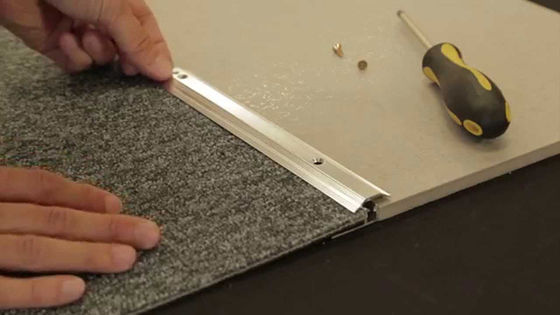 อลูมิเนียมอัลลอยด์ Extra Wide Carpet Transition Strip ตกแต่งภายใน