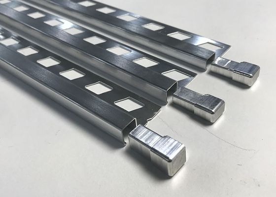 การปรับแต่งโปรไฟล์การอัดขึ้นรูปอลูมิเนียมสำหรับแถบตัดมุมขอบกระเบื้องอลูมิเนียม
